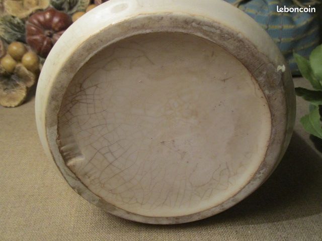 ANCIEN PICHET en FAIENCE ? BLANCHE (image 6)