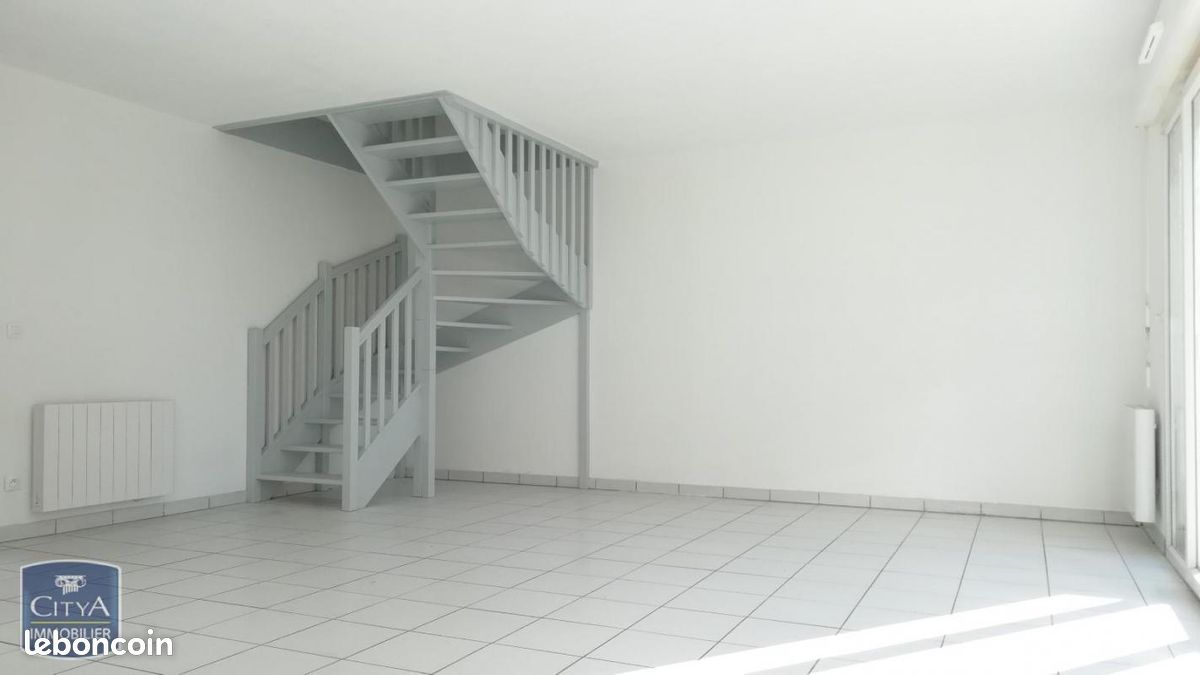 Maison 3 pièces 89 m² - Saint-Jean-d'Angély 17400 (image 2)