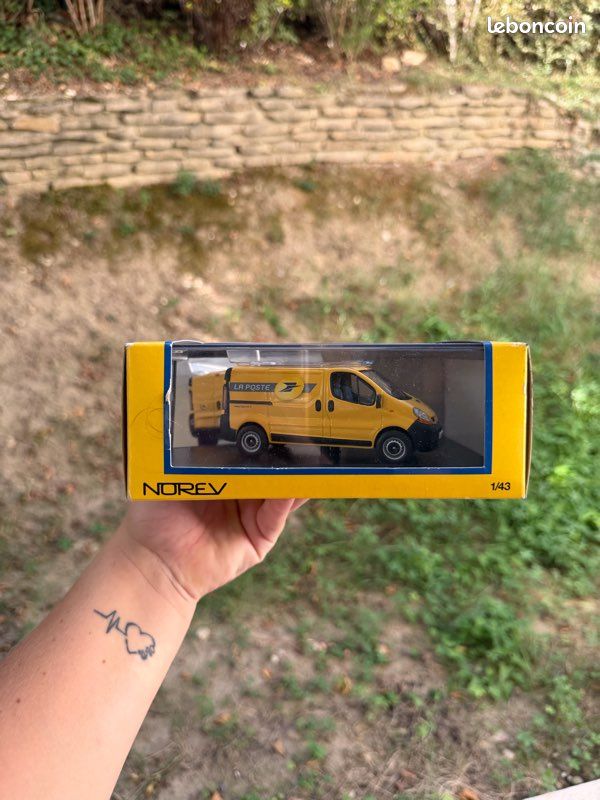 Renault trafic dci 100 "la poste" (image 1)