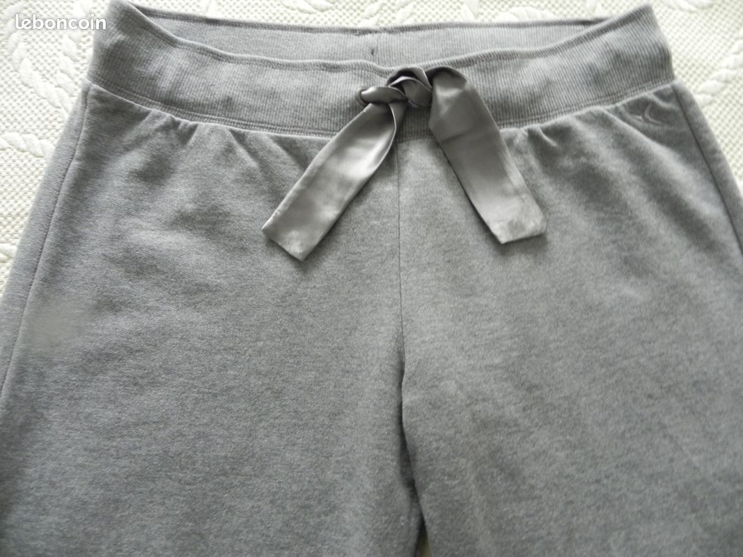 Ensemble Débardeur + Pantacourt Gris Taille 34/36 - Neuf Sans étiquettes - 2 Pièces