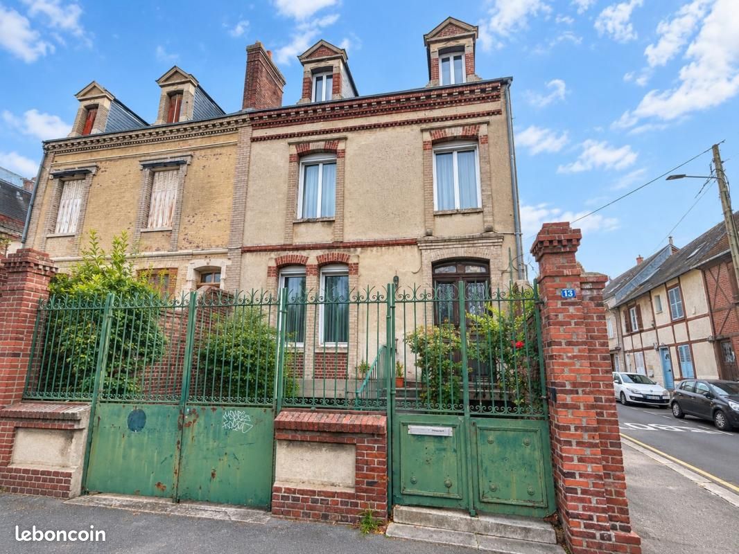 Maison 6 pièces 250 m² · à Beauvais · 250 m² · 120 000 €
