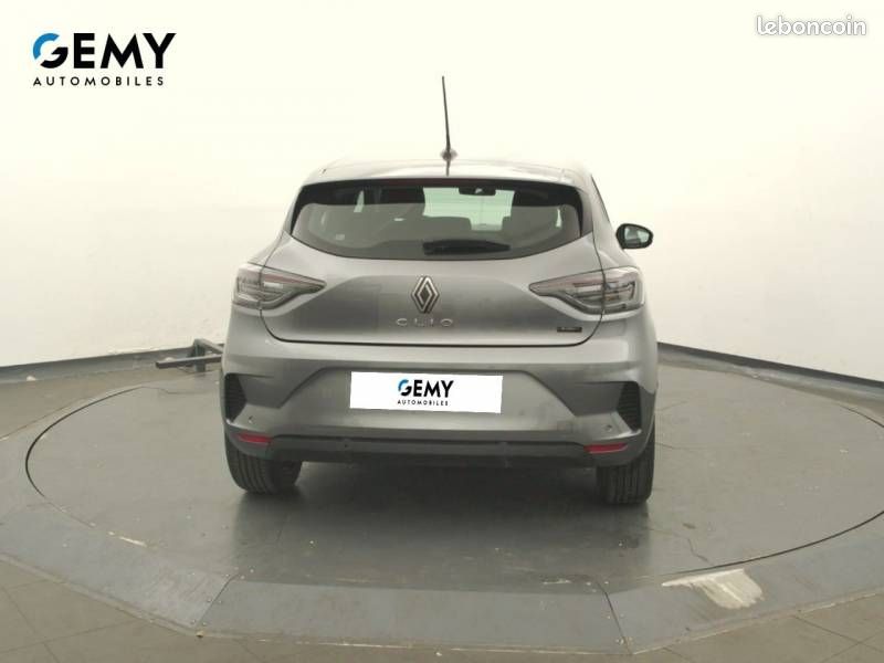 Renault Clio E-Tech full hybrid 145 ch GSR2 Evolution (image 5)
