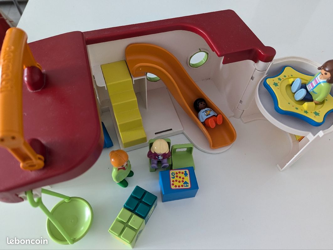 Garderie transportable Playmobil Jeux Jouets
