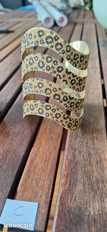 Bracelets (image 3)