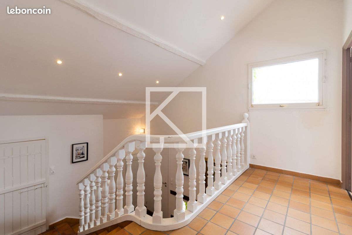 Propriété 9 pièces 307 m² (image 13)