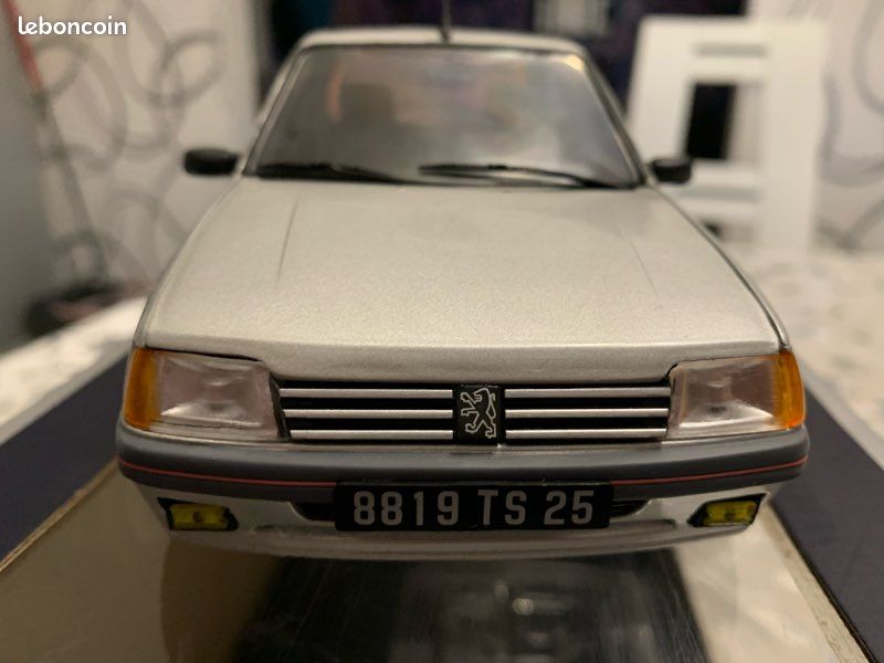 Norev 1/18 Peugeot 205 Gti 1.6 (image 3)