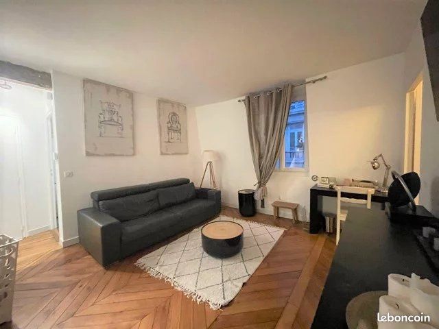 Appartement 3 pièces 52 m² · à Paris · 52 m² · 2 042 €