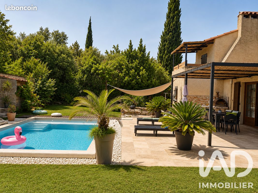 Maison 5 pièces 121 m² · à Grans · 121 m² · 450 000 €