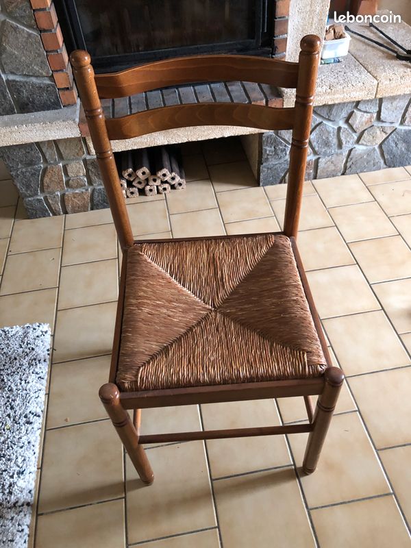 Chaise en bois et paille (image 3)