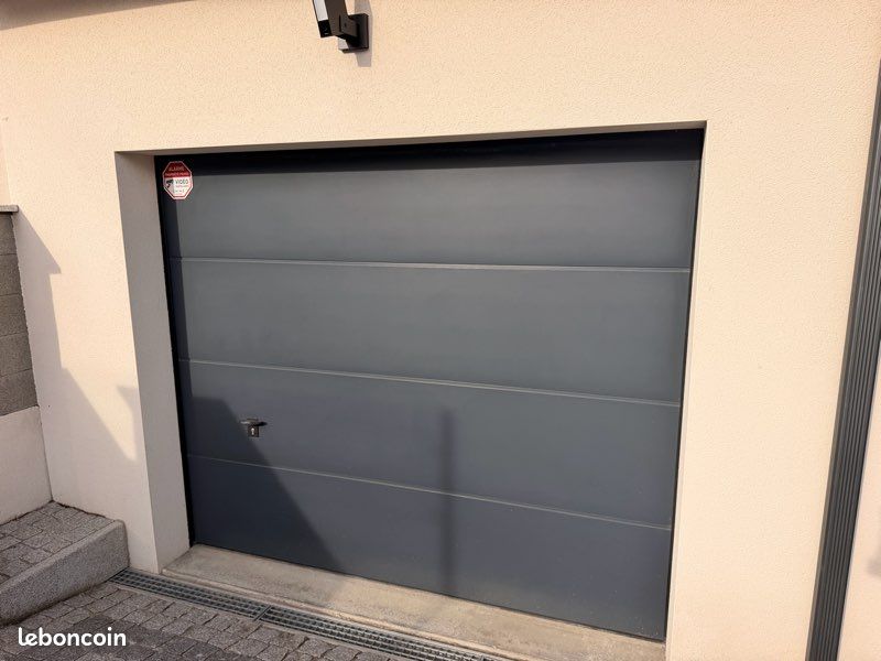 Porte de garage (image 1)