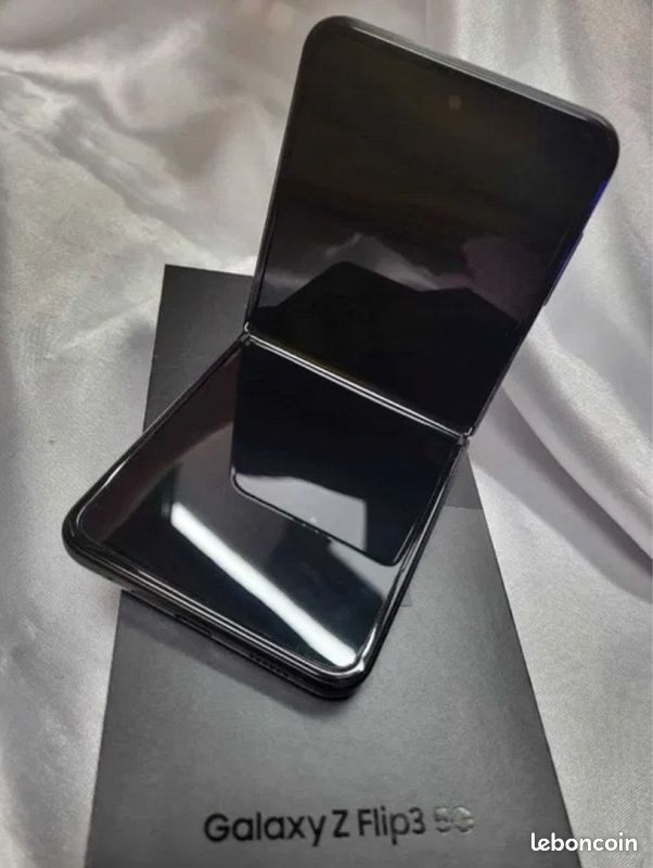 Samsung Galaxy Zflip3 5G / 256 GB (image 1)