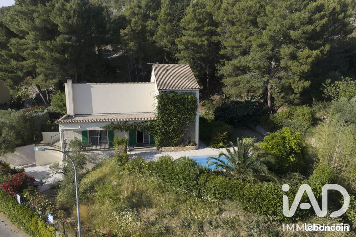 Maison 7 pièces 151 m² · à Aramon · 151 m² · 450 000 €