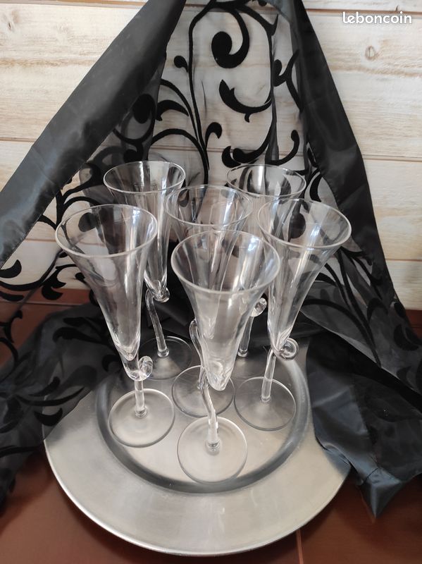 Flutes à champagne ou pour cocktail et son plateau (image 4)