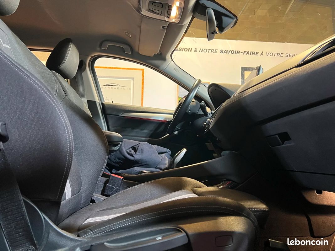 BMW X2 F39 sDrive 18i 140 ch DKG7 Lounge Plus (image 9)