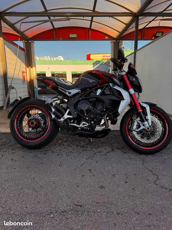 Mv-agusta dragster 800rr (image 1)