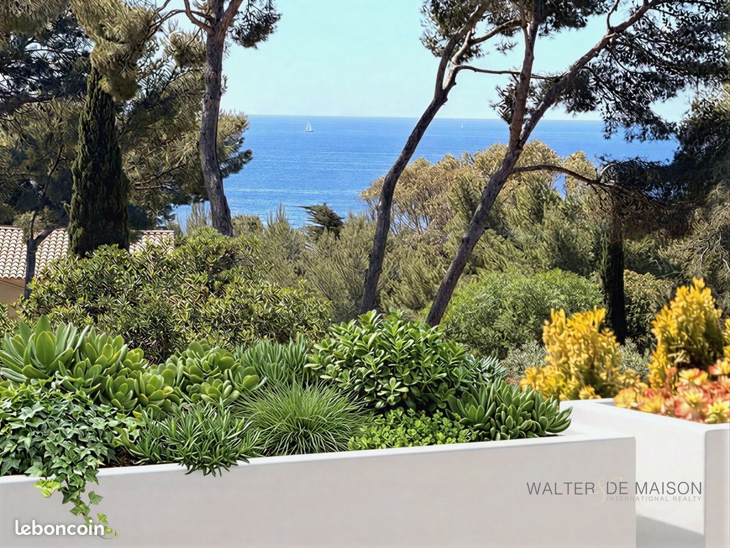 Maison 6 pièces 300 m² · à Carqueiranne · 300 m² · 1 445 000 €