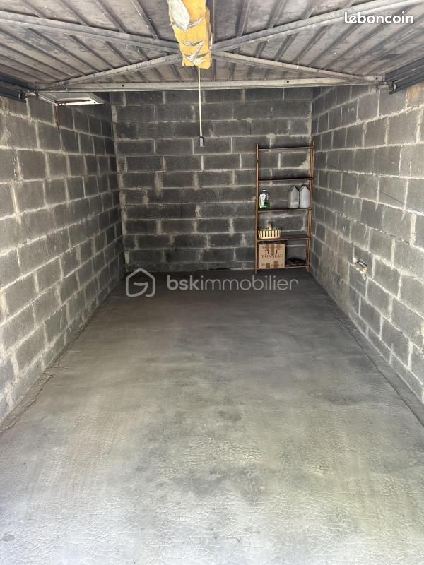 Parking 12 m² · à Toulon · 12 m² · 28 000 €