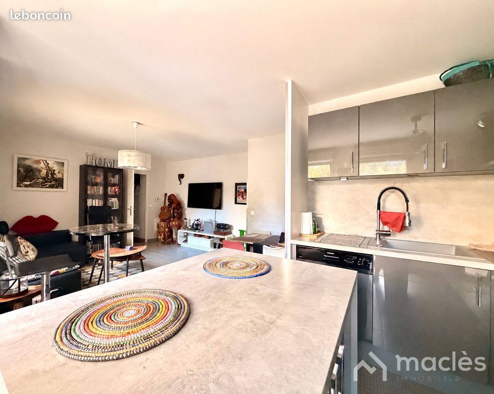Appartement 3 pièces 65 m² · à Épinay-sur-Seine · 65 m² · 234 000 €