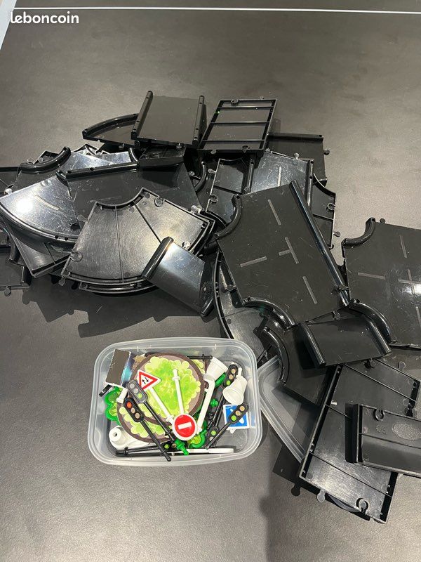 STARLUX – Grand Garage de Voitures à 4 Niveaux avec Circuit de 3 mètres – Jeu de Circuit | Course de Petites Voitures | Jouet pour Enfants dès 3 Ans – Fabriqué en Europe – 401002