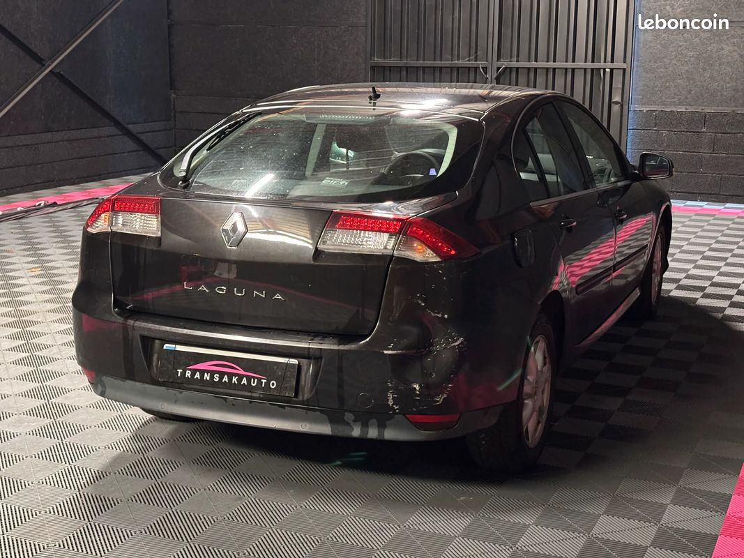 Renault LAGUNA III Black Edition Carminat (image 4)