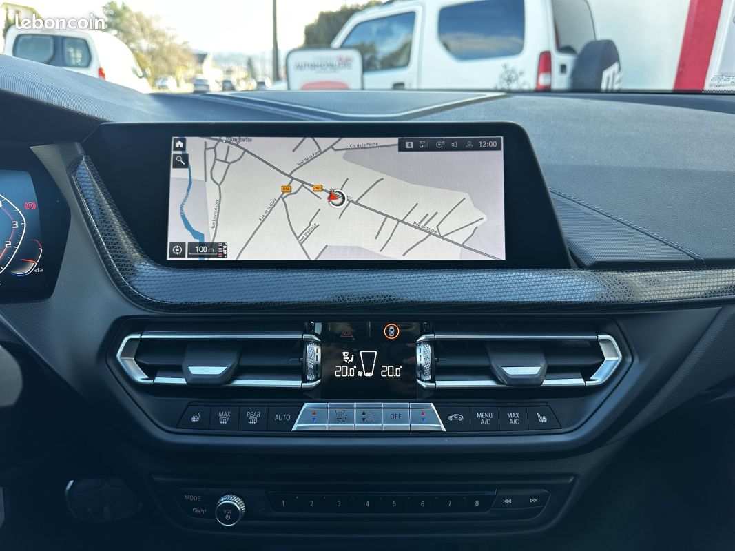 BMW Série 1 (F40) M135i xDrive 2.0 i 306 ch Performance (image 27)