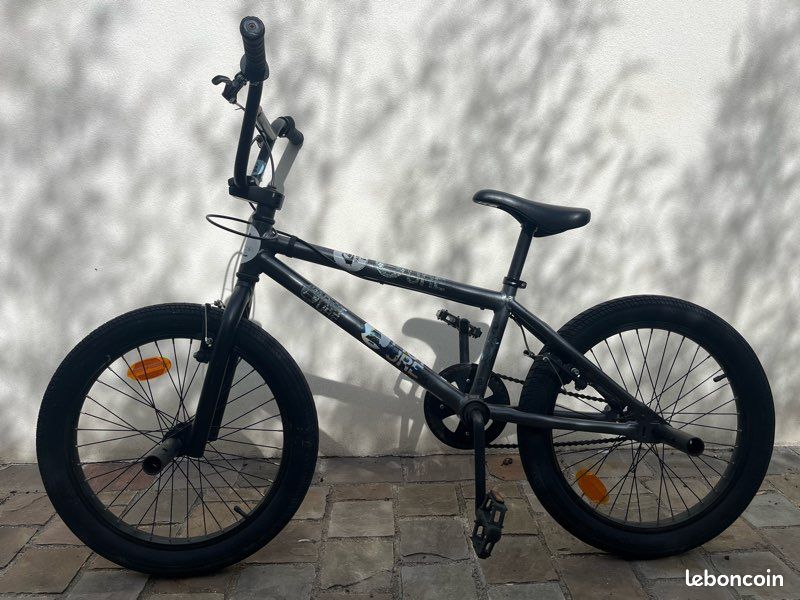 18 POUCES BMX Roue Avant 10mm KHE Noir Aluminium BIG400 Jante 36L S/B 18 POUCES BMX Roue Avant 10mm KHE Noir Aluminium BIG400 Jante 36L S/B
