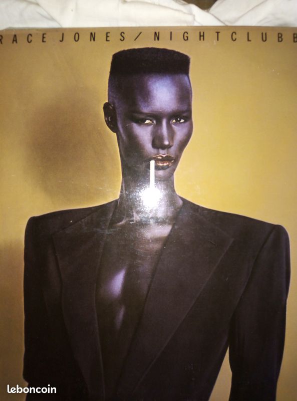 33t vinyle GRACE JONES night clubbing. 1981. TBE (image 1)