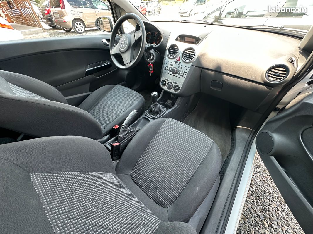 Opel Corsa 1.0 65ch Cool Line 3p (image 3)