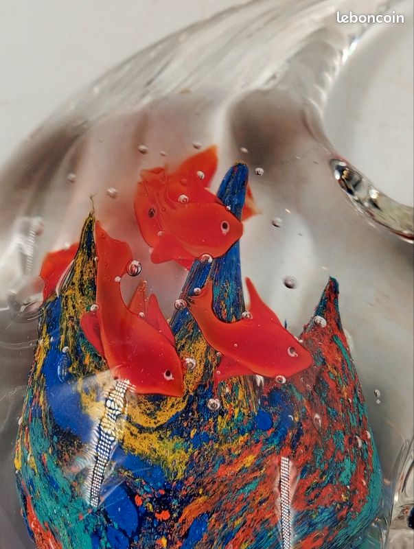 Presse-papier Lucite Vintage – Aquarium Avec Poisson Ange, Thermomètre Et Coquillages – Ambre