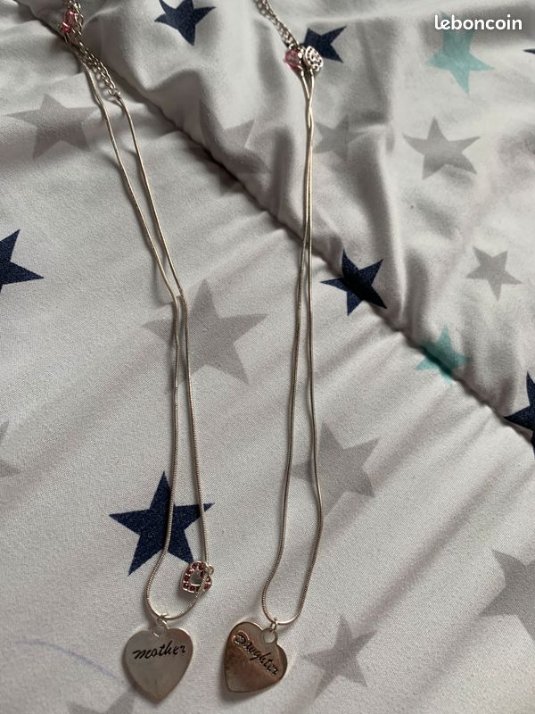 Collier (image 1)