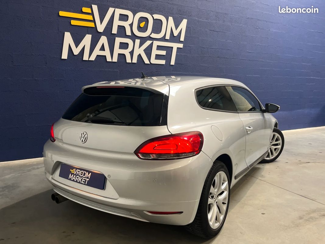 VOLKSWAGEN Scirocco 1.4 TSI 160ch Sportline - 2009 - DYNAUDIO - Projecteur Bi-Xenon (image 7)