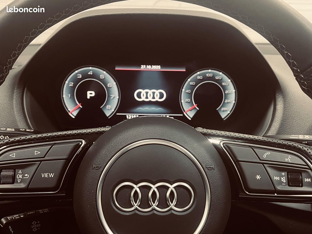 AUDI Q2 35 TFSI 150 S tronic 7 S line (image 9)