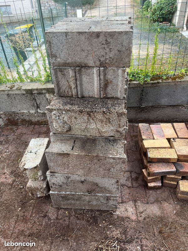 Vends des moellons et bordures ciments (image 3)