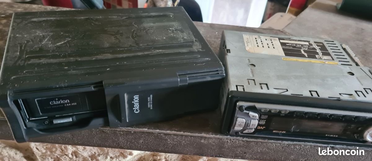 Autoradio et chargeur CD (image 1)