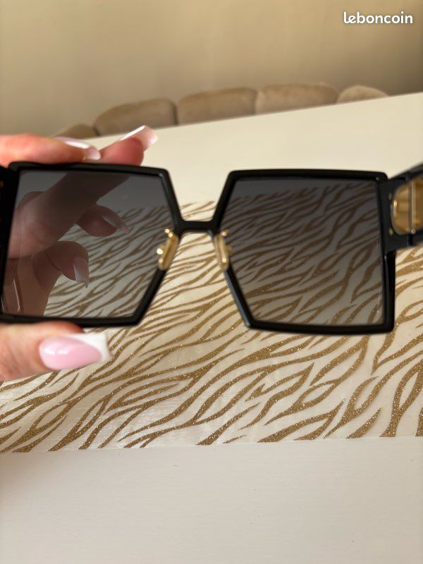 Lunette de soleil Dior 30 Montaigne SU Accessoires Bagagerie