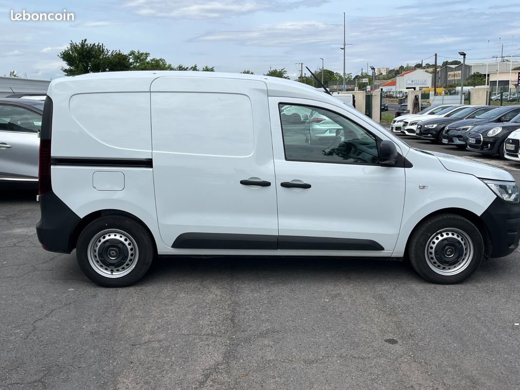 Renault EXPRESS 1.5 DCI S&S 95CV CONFORT PRIX TTC TVA RECUPERABLE (image 2)