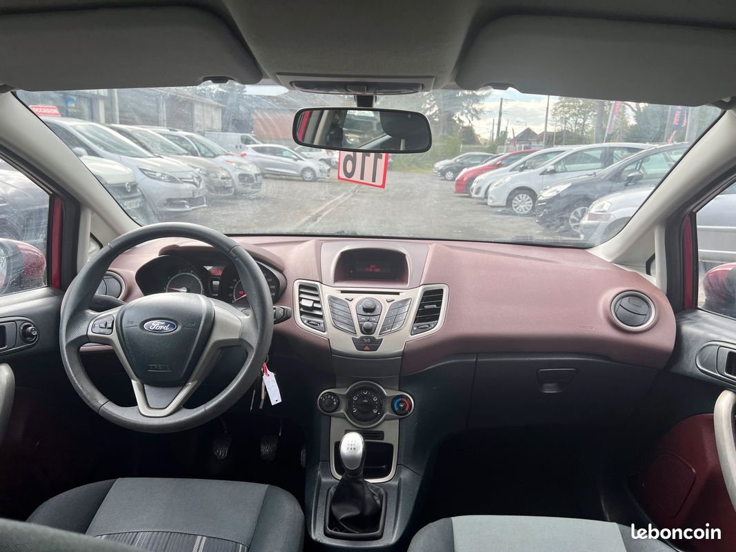 Ford fiesta 1.2i / 60 ch / kit de distri ok / ct ok et garantie 48 mois possible (image 5)