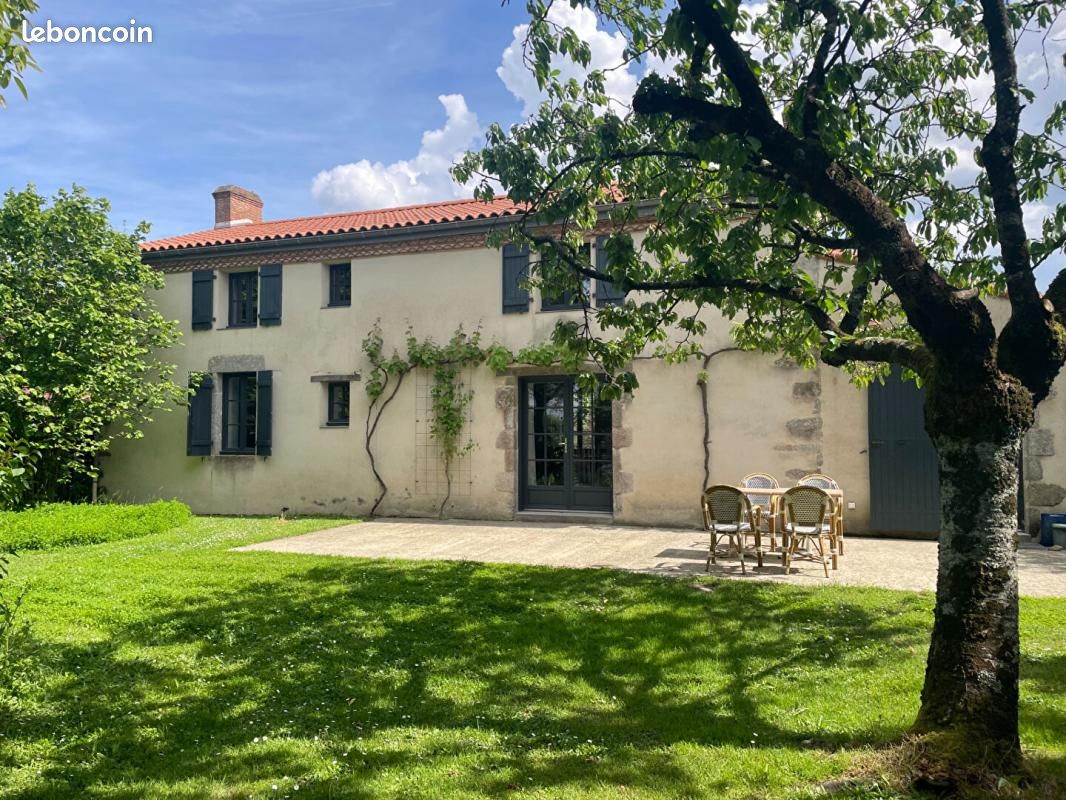Maison 5 pièces 148 m² · à Les Brouzils · 148 m² · 530 400 €