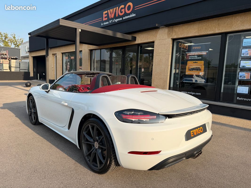 Porsche 718 boxster (982) 2.0 300ch - bvm6 - cuir etendu rouge bordeaux - jantes s 20 pouces - entretiens porsche (image 22)