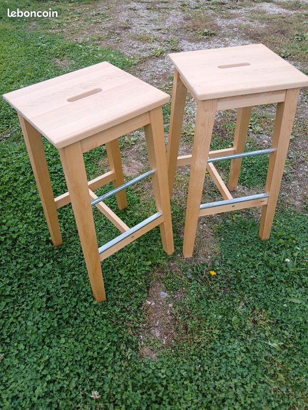 Lot de 2 tabourets et une table haute ikea (image 1)