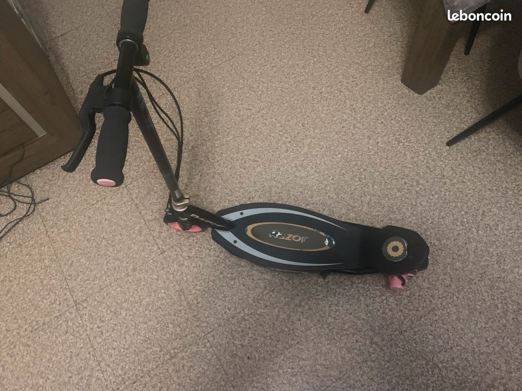 Vend trottinette électrique RAZOR (image 2)