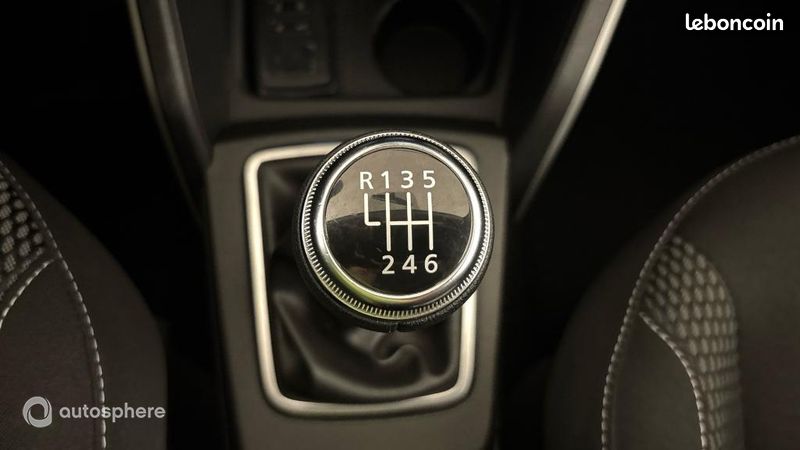 Dacia Duster 1.3 TCe 130ch FAP Prestige 4x2 (image 29)
