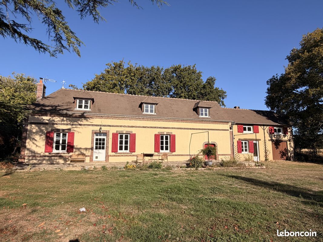Maison 6 pièces 181 m² · à Breteuil · 181 m² · 294 000 €