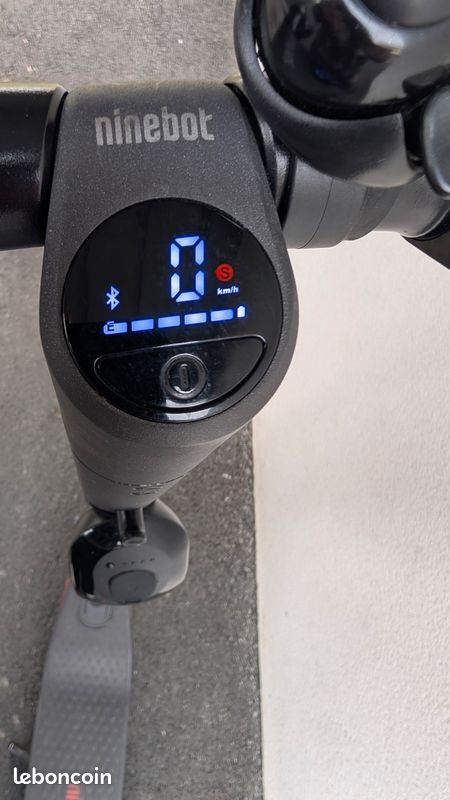 Trottinette électrique Ninebot E45E (image 3)