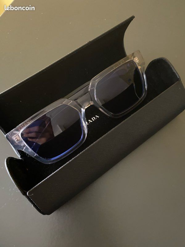 Lunettes de soleil Prada (image 3)