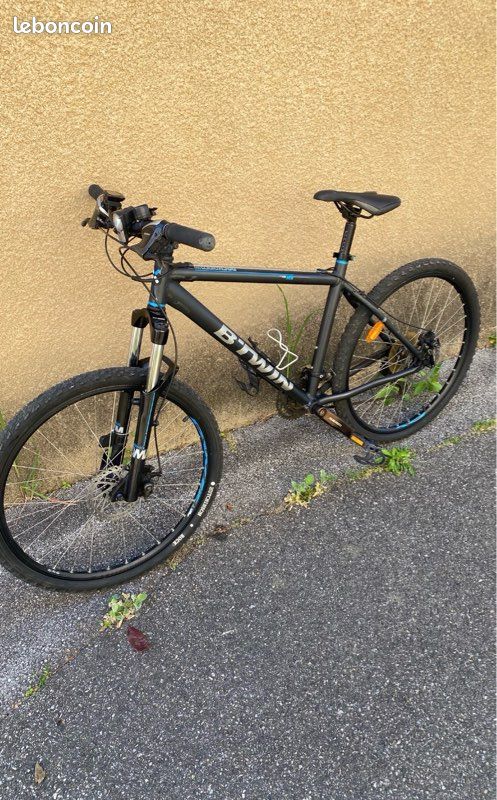 VTT B'Twin Rockrider 520 - Comme neuf - Très peu roulé - Vélos