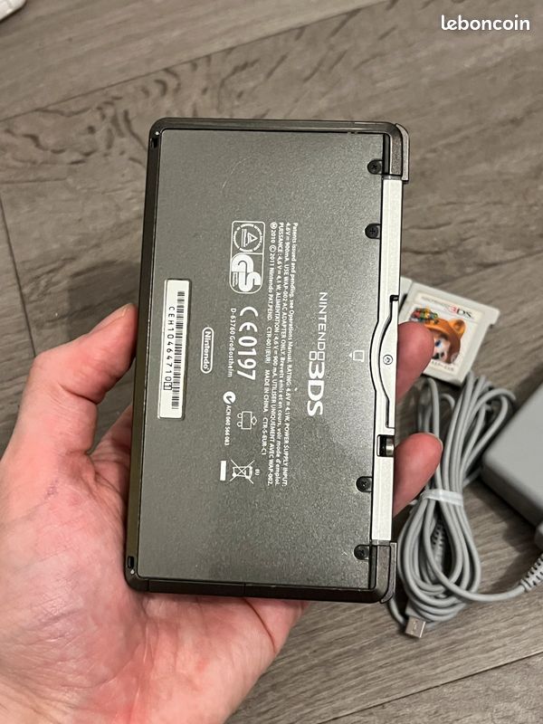 Nintendo 3DS Noire + un jeux au choix (image 6)