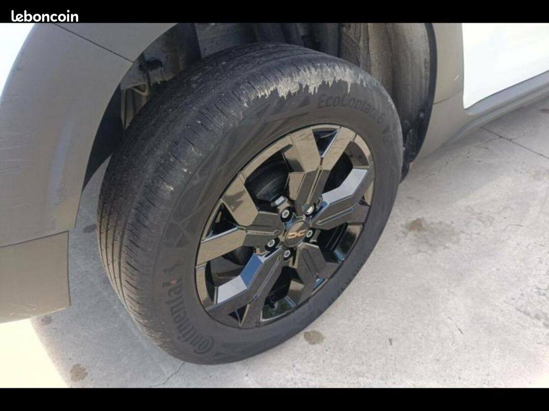 Dacia Duster 1.3 TCe 130ch FAP Extreme 4x2 (image 12)