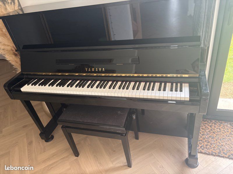 Piano droit Yamaha U10 - Fabrication japonaise (image 2)