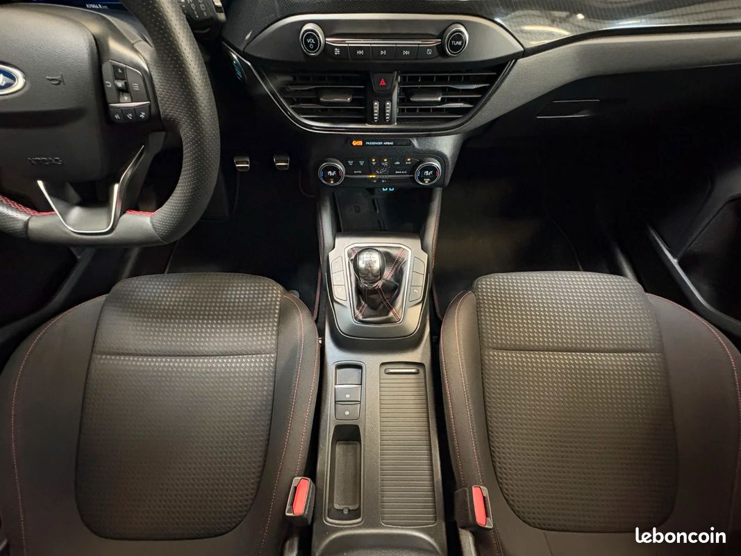 FORD FOCUS ST LINE X EcoBoost 155 ch MHEV - 1ERE MAIN - PARFAIT ÉTAT - VIRTUAL COCKPIT - CARPLAY - ATTELAGE AMOVIBLE (image 10)